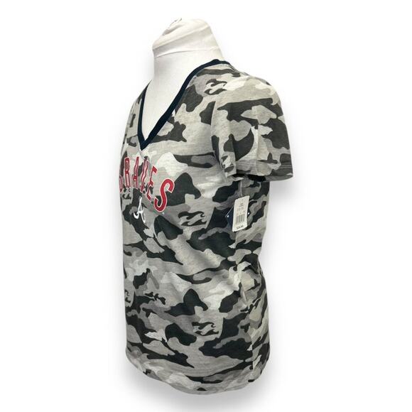 Atlanta Braves Women’s Camo Print V-Neck T-Shirt Large - Picture 3 of 10